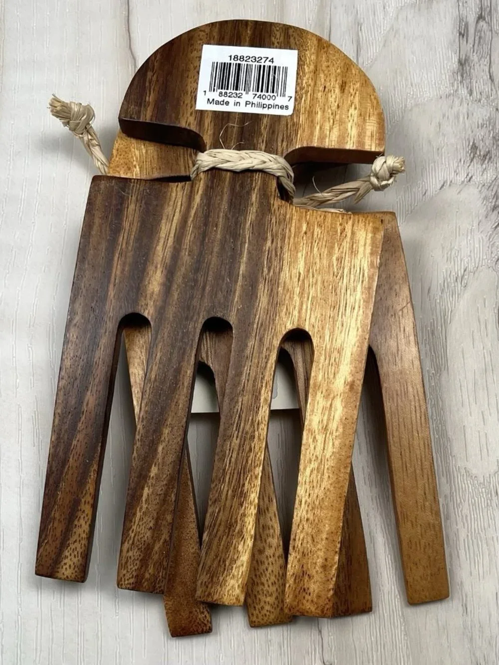HILO HATTIE Store of Hawaii Set 2 Acacia Wood SALAD HANDS Tossers Claws NWT NEW